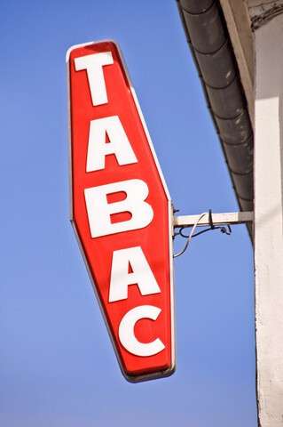 Vend Tabac Loto Presse Bimbeloteries à Marseille