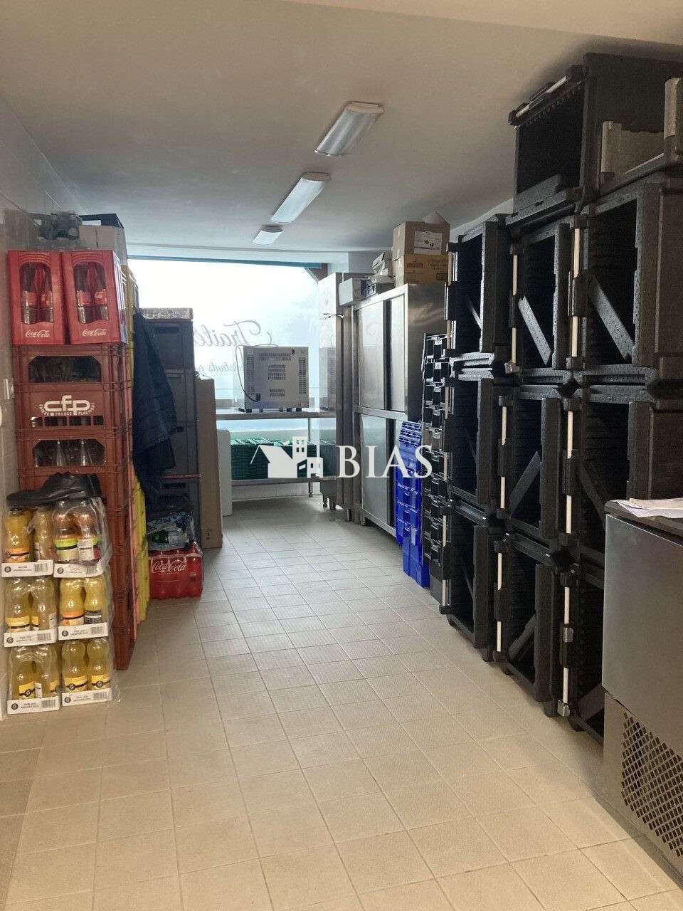 Vend murs commerciaux traiteur de 210m² dept 77