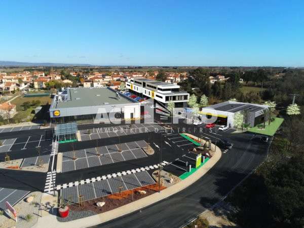 À louer murs commerciaux 339m² à Pia