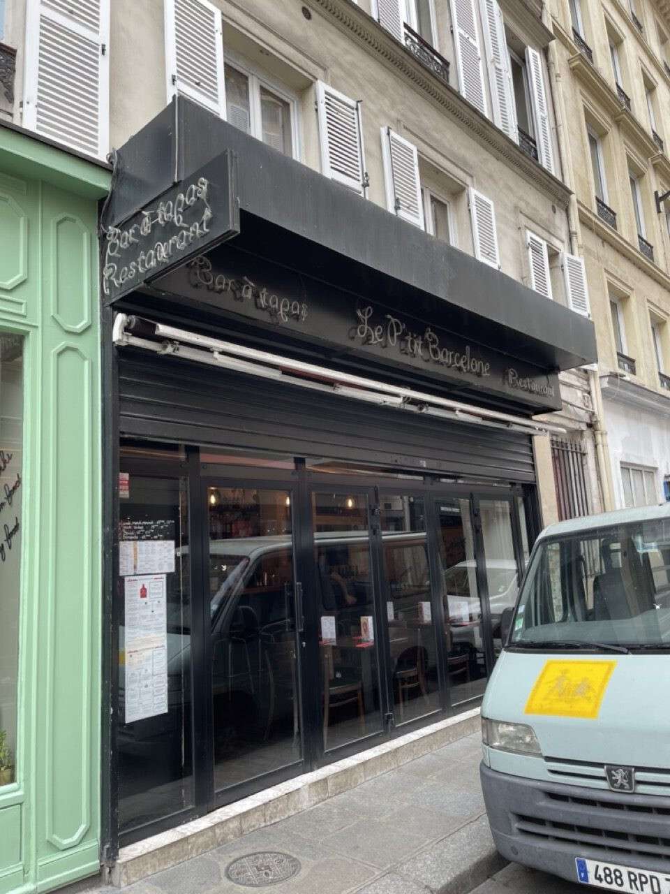 Vente superbe bar licence IV restaurant 75009