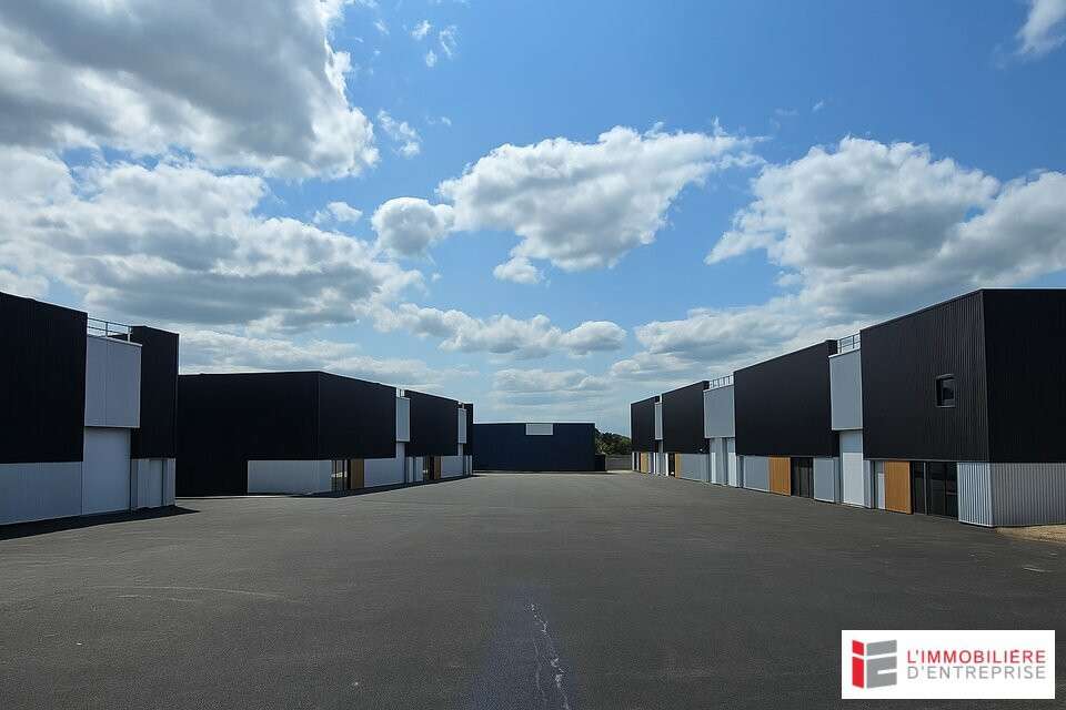 Local d'activité 300m² à vendre à La Mézière