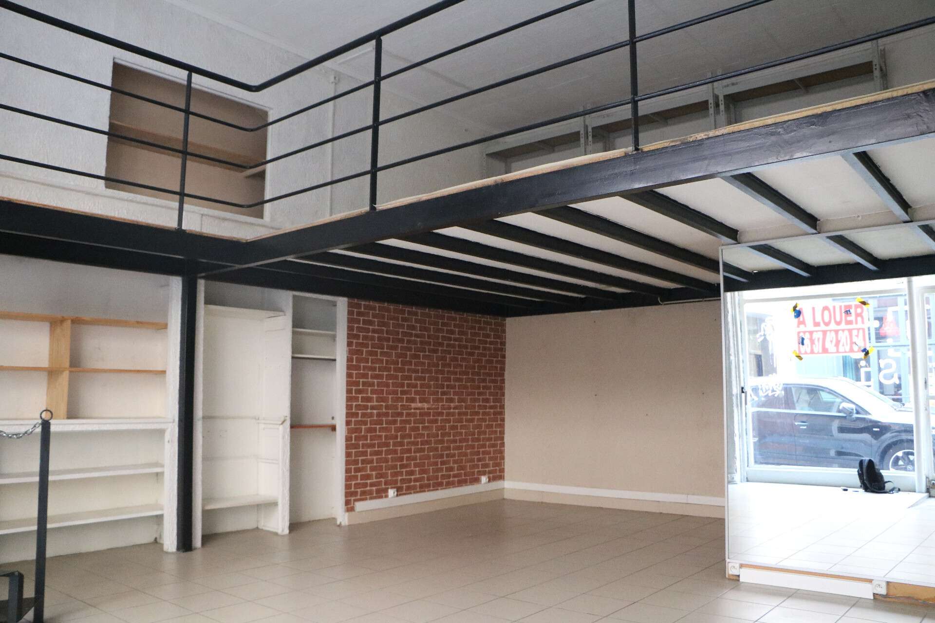 A louer local commercial de 51m² à Grenoble centre