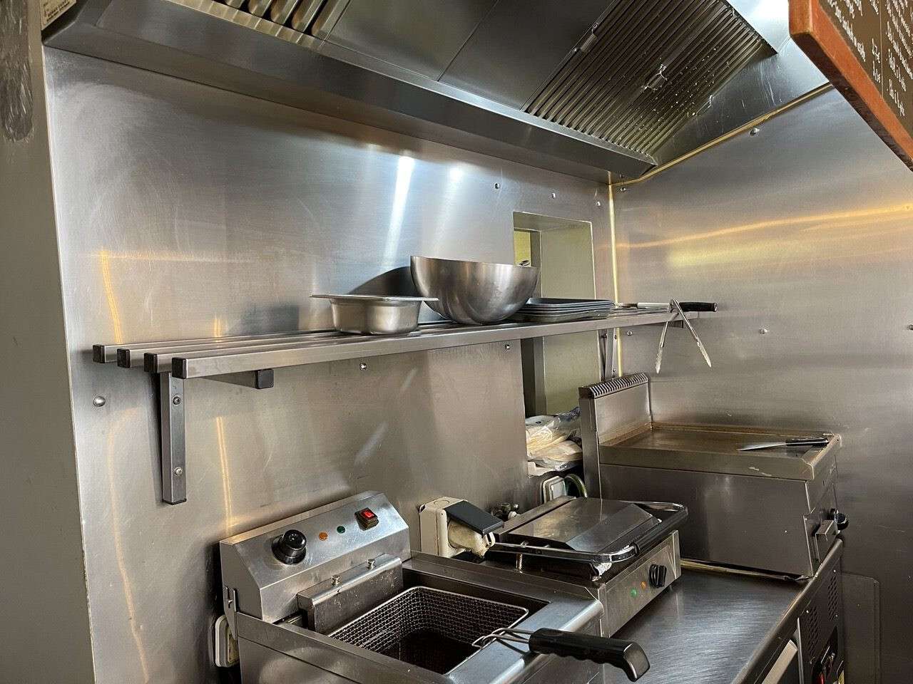 Vend restauration rapide street food à Paris 75011