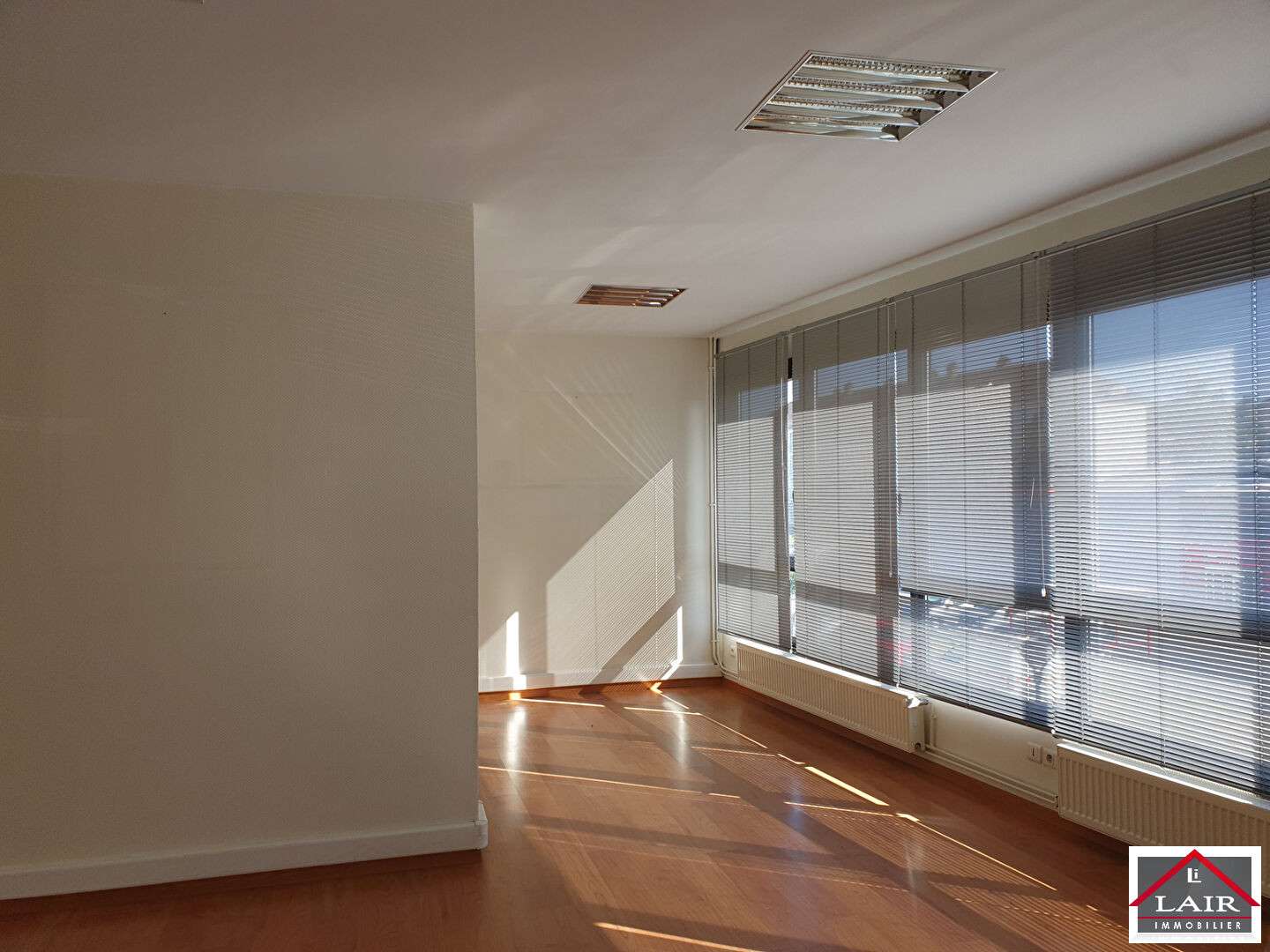 Vente bureau  58m² à Alencon