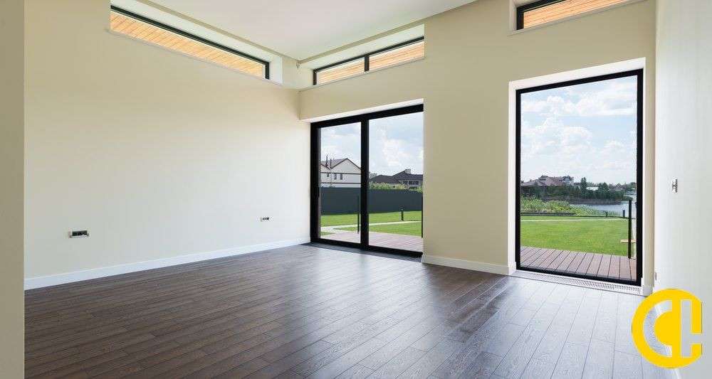 MURS COMMERCIAUX 750m²