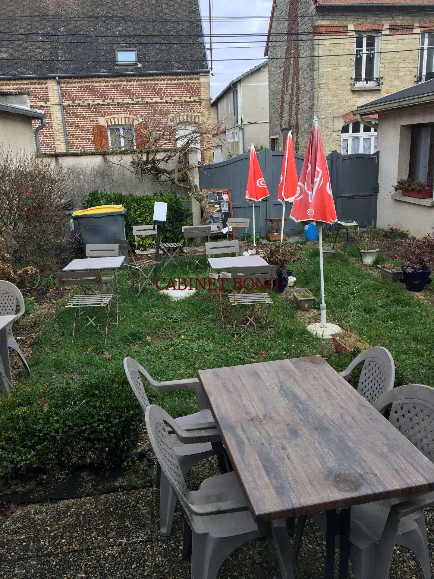 Vente pizzeria & air bnb sur axe principal de Laon