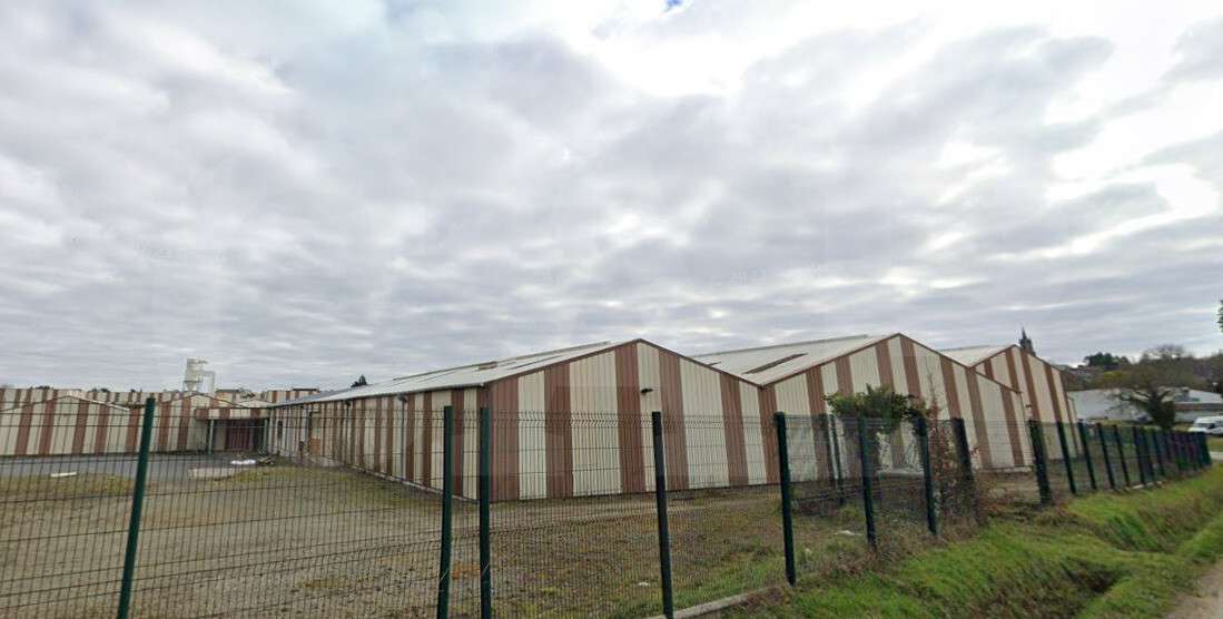Loue local d'activité Low Cost 155m² à Languenan