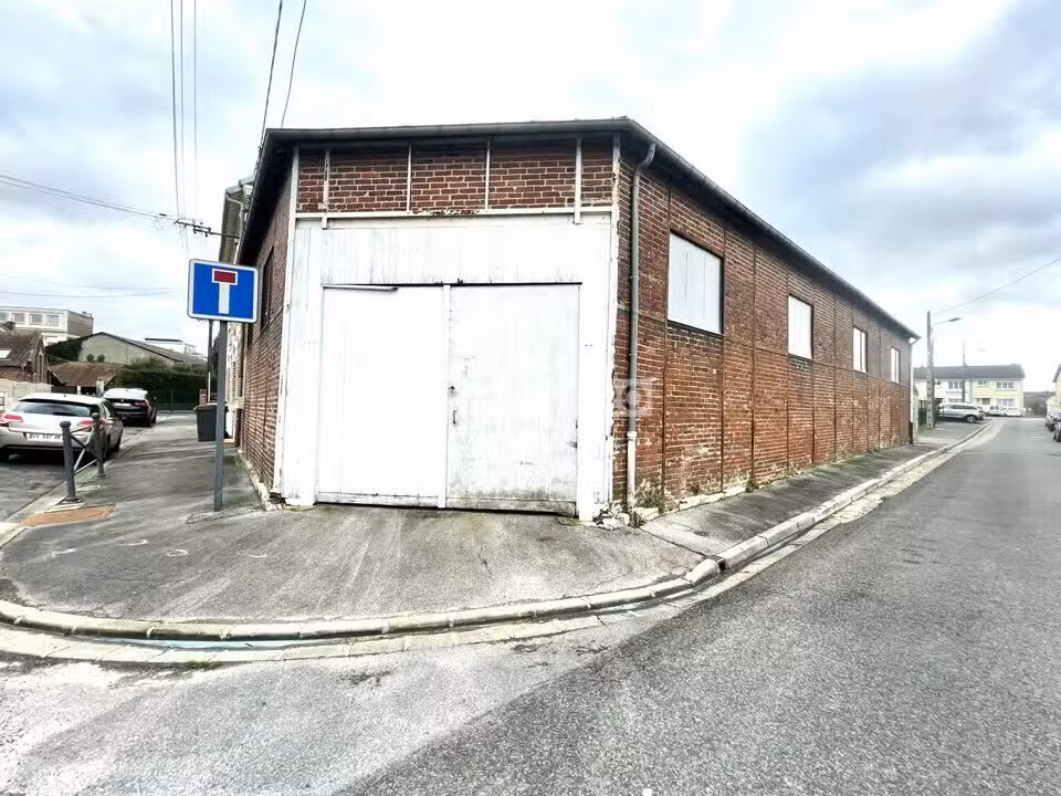 AV entrepôt 250m² proche zone Rouvroy Morcourt