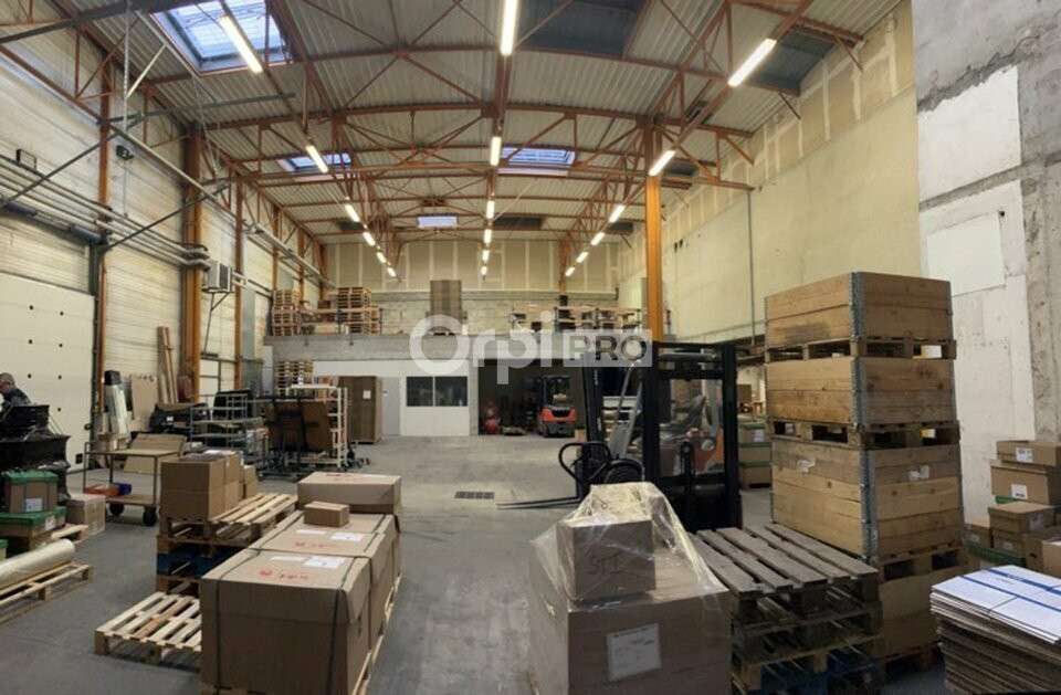 Vente entrepôt 11300m² secteur Genlis