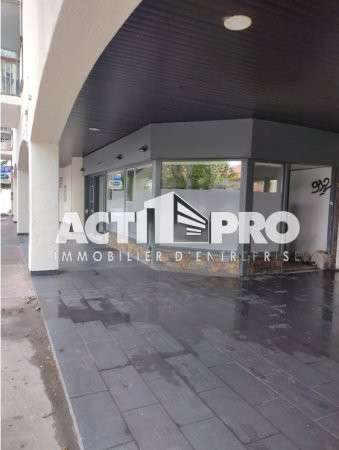 À louer local commercial 200m² Perpignan