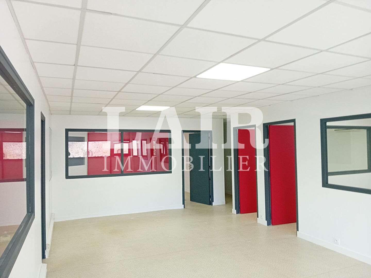A louer bureaux avec réserve de 159m² à Alençon