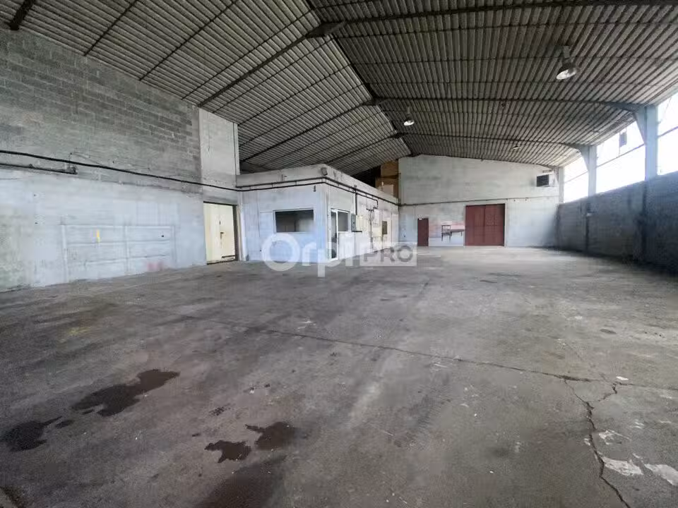Entrepôt de 3000m² à louer à Malemort-sur-Corrèze