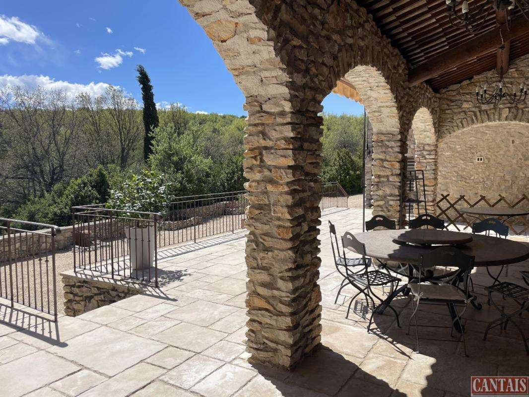 Vente gîte superbe propriété axe Avignon Sisteron