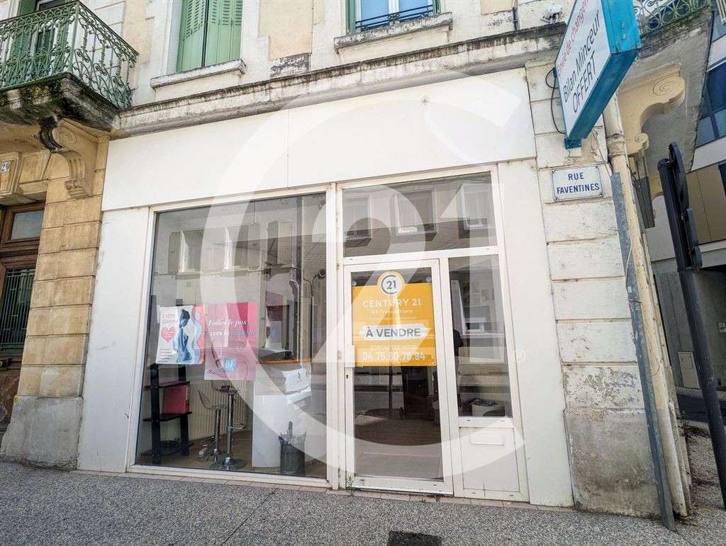 Vente local commercial 110m² à Valence centre 