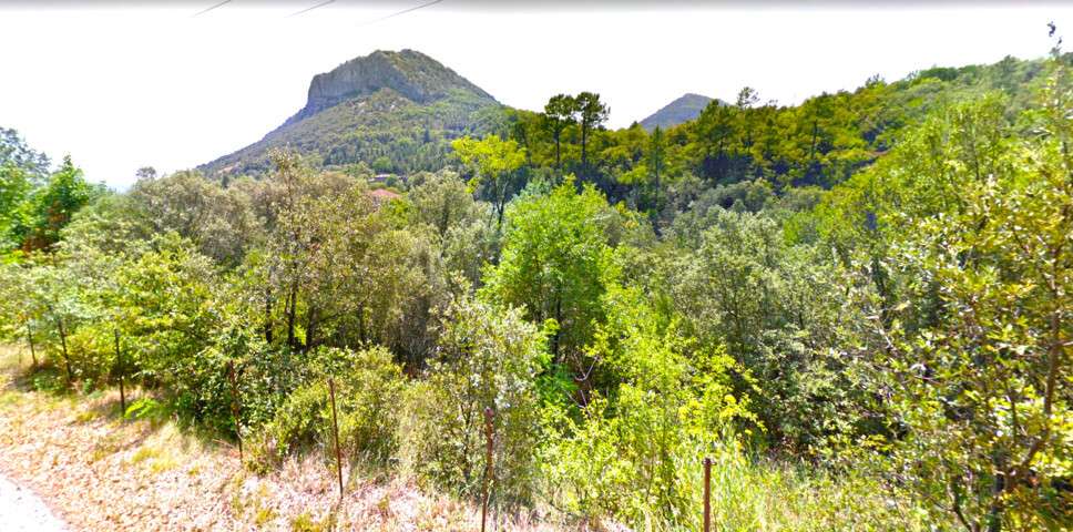 Vente beau camping bordure de rivière en Occitanie