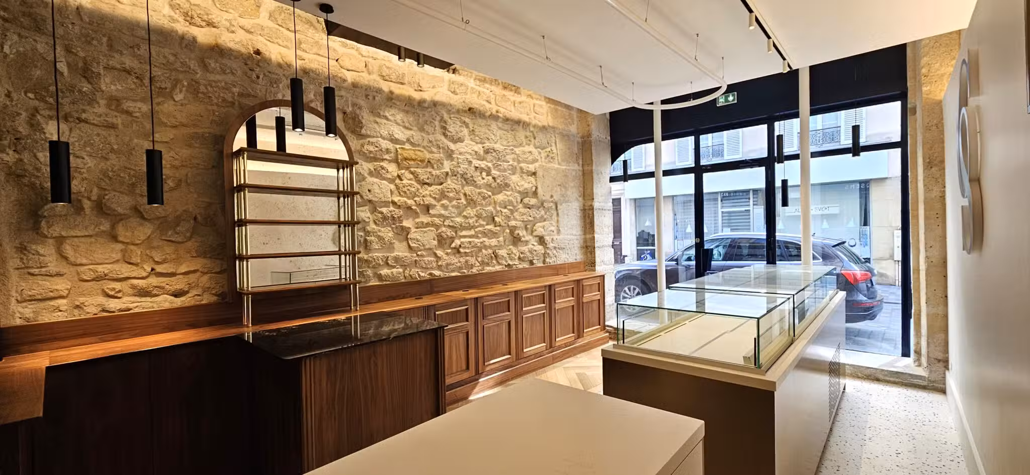A louer boutique 40m² à Paris 75012 Place Aligre
