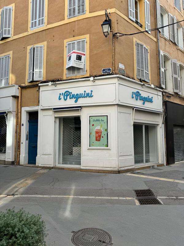 A louer local 17m² angle empl N°1 Aix-en-Provence