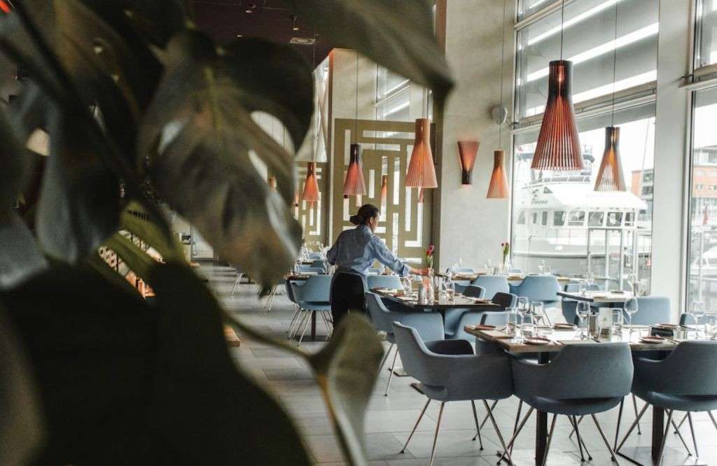 SUPERBE restaurant CROIX ROUSSE 69004
