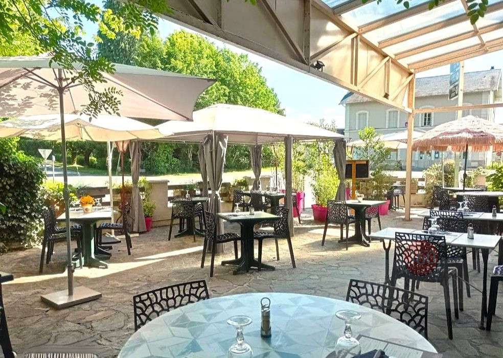 A vendre FDC auberge et restaurant proche de Brive