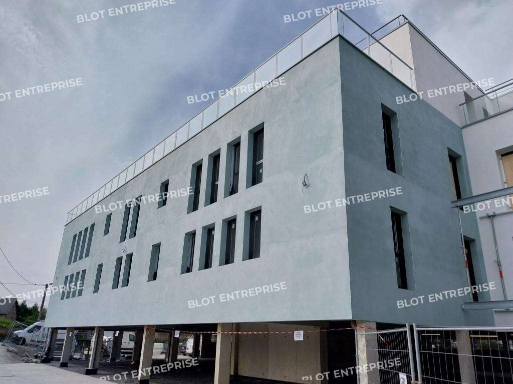 Vente bureaux 3710m² belle visibilité à Vitré