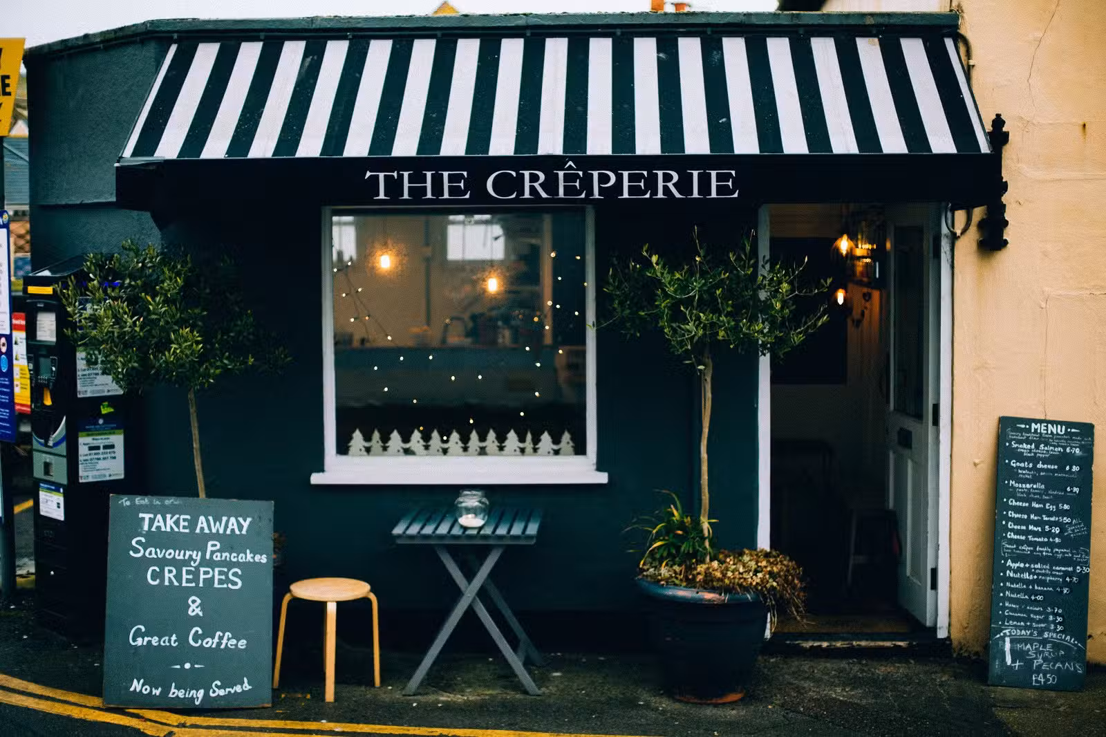 Vente crêperie saladerie bien placée 5/7 jours 78