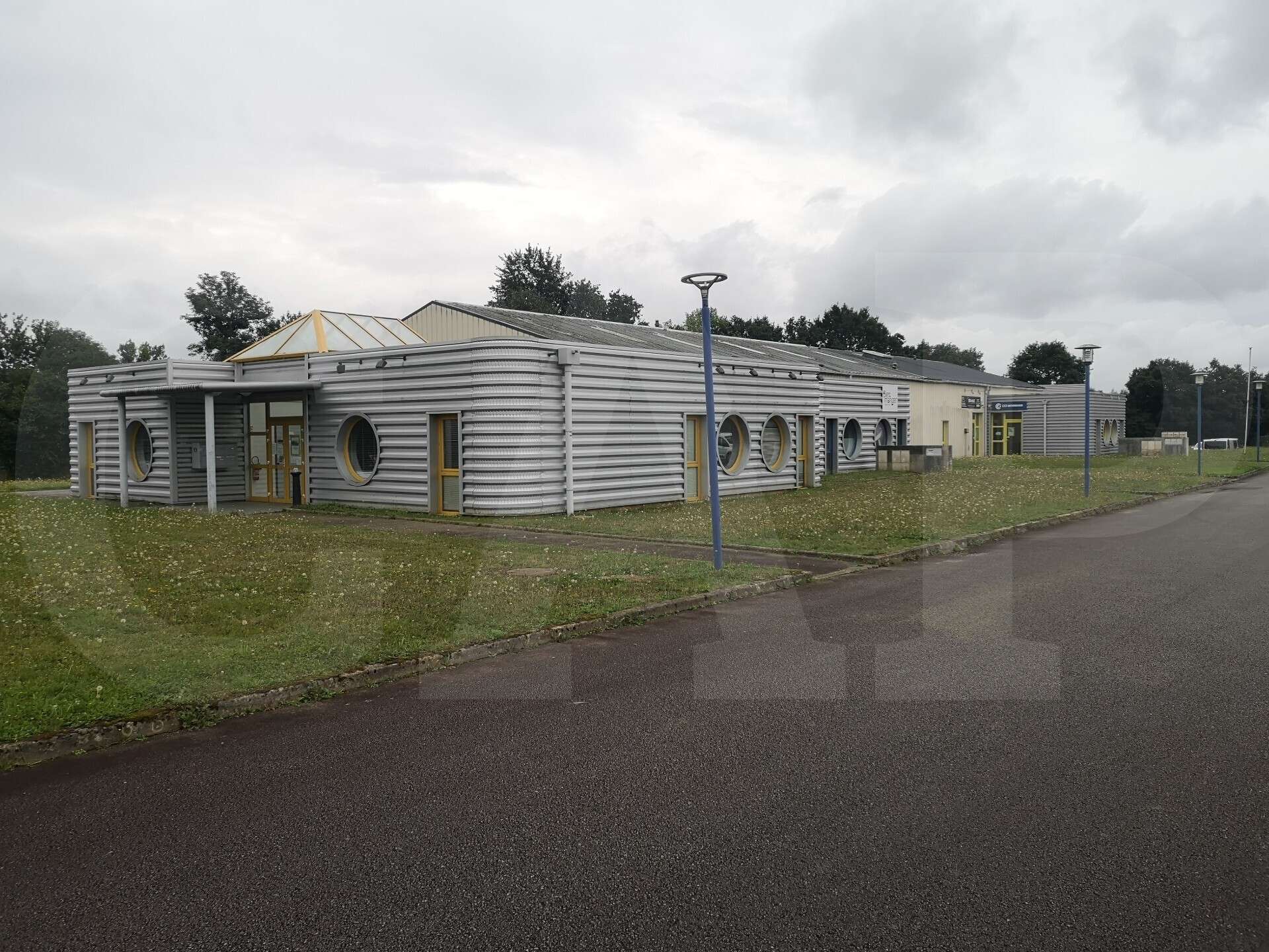 A louer plateau de bureaux 179m² périph. Pontivy