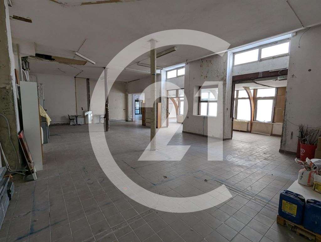Vente local bureaux atypique 321m² à Valence