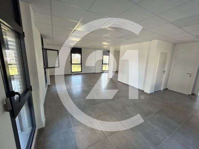 A louer bureaux neufs 120m² à Guilherand-Granges