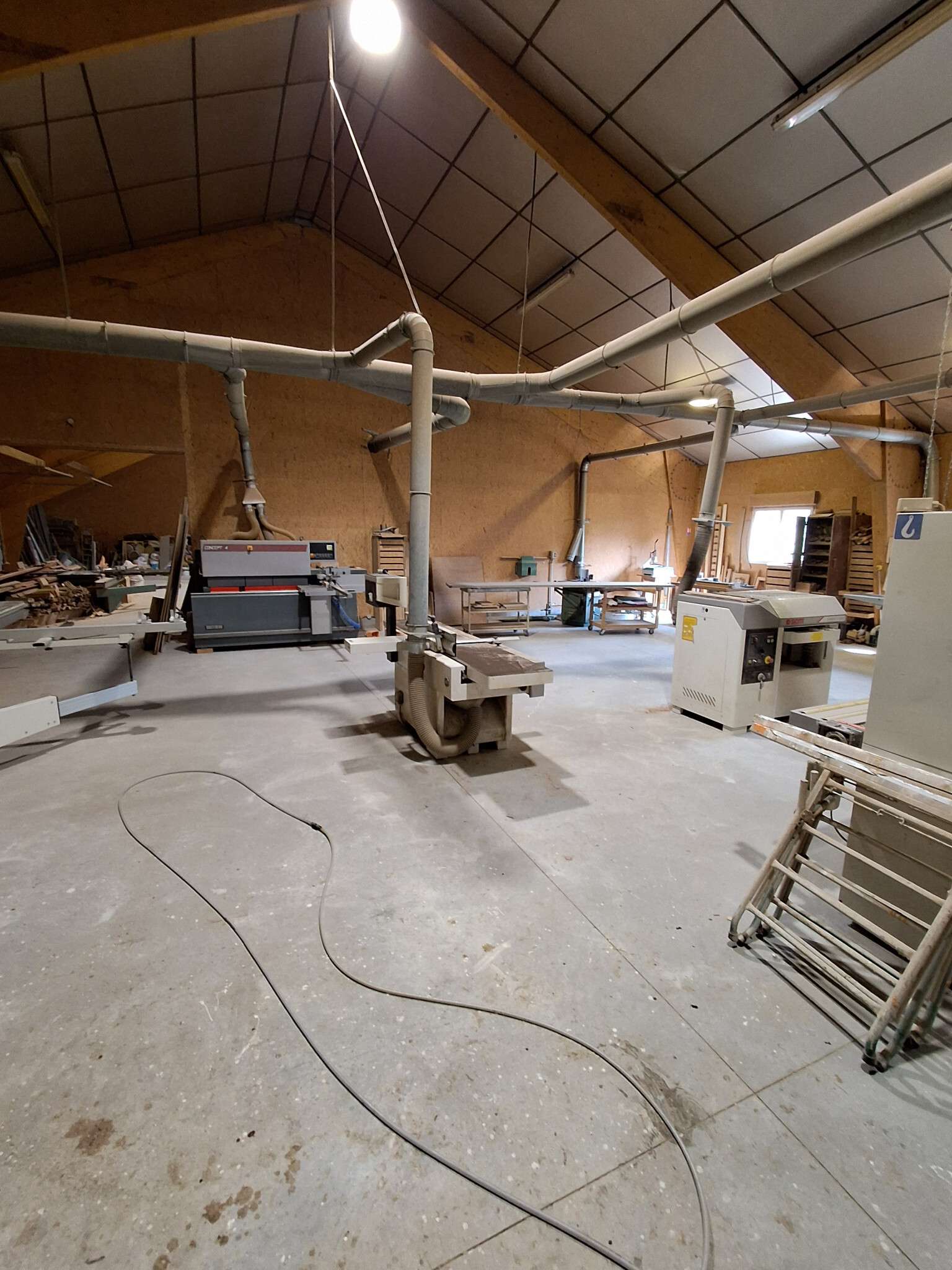 Vente FDC menuiserie à Bagnoles de l'Orne