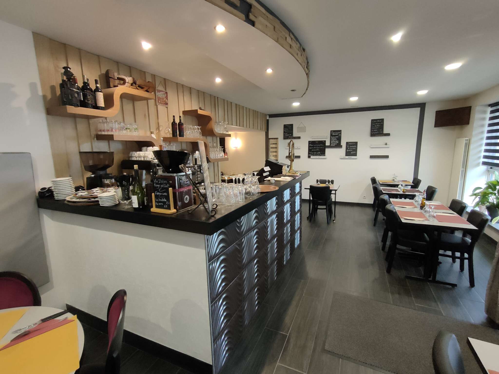 Vente pizzéria restaurant avec logement à Fougères