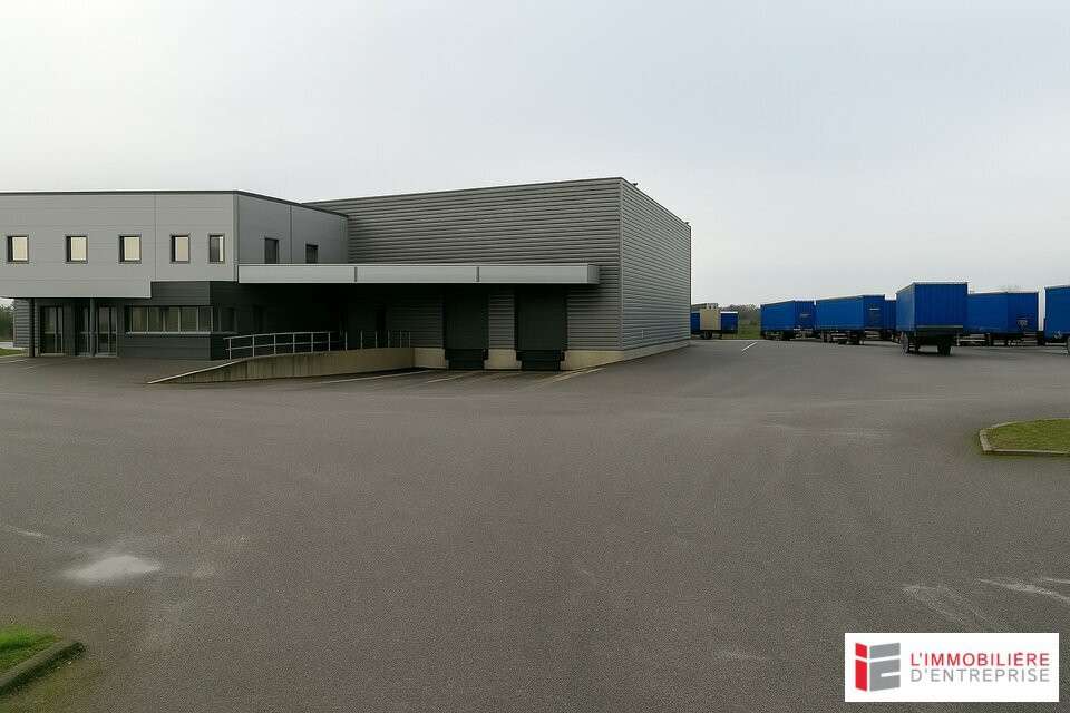 A louer local d'activité 2460m² clé en main Rennes