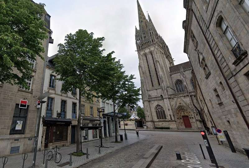 AV murs commerciaux empl N°1 à Quimper Cathédrale