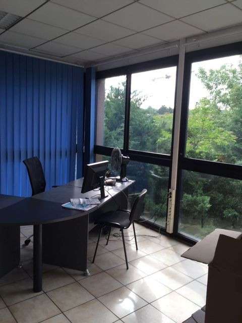 Local d'activités 574m² à louer Chaponost en ZI