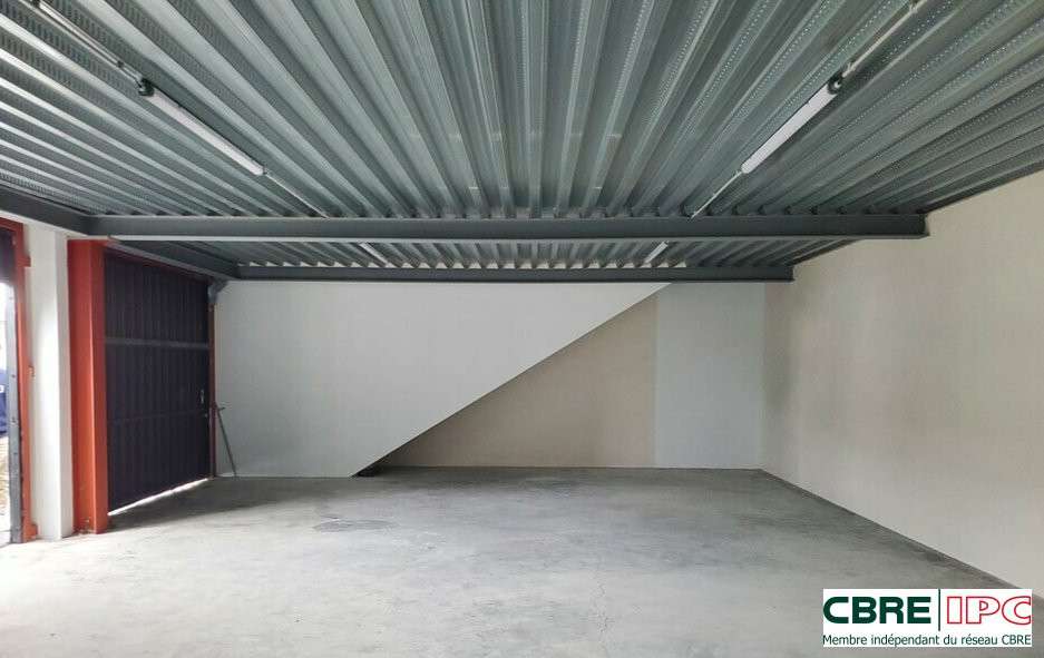 A louer dépôt neuf 95m² à Saint-Vincent-de-Tyrosse