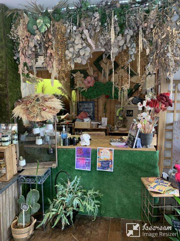 Vente fleuriste angle rue centre-ville Martigues