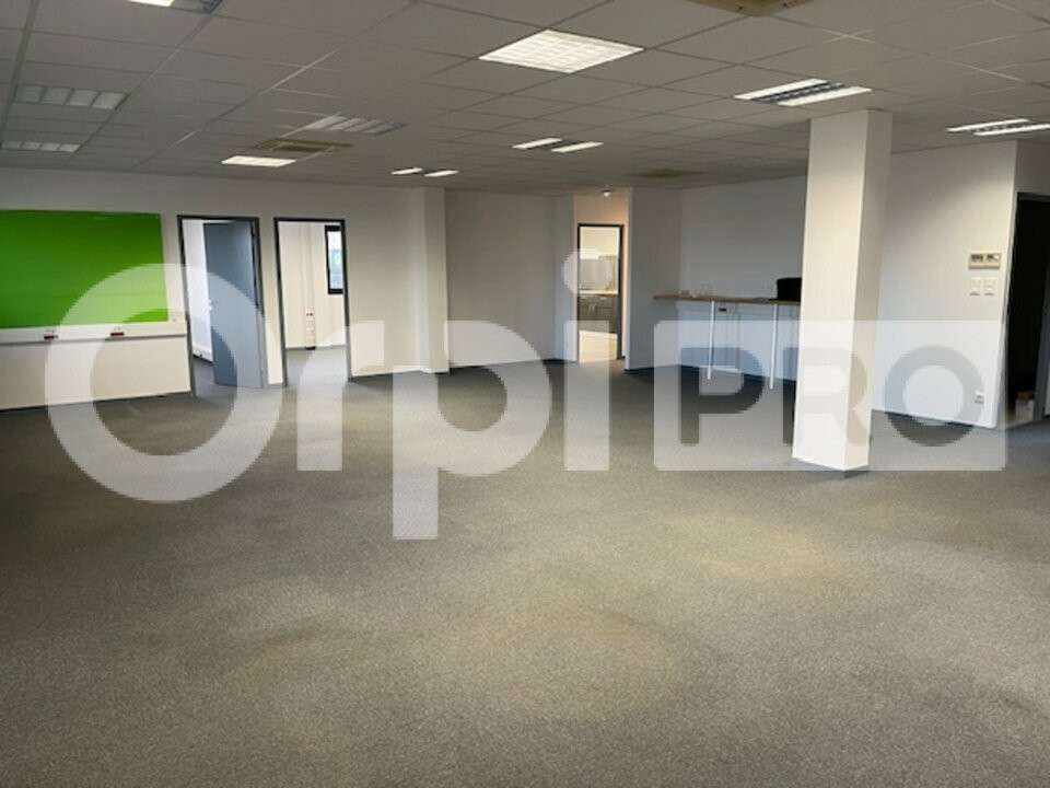 A louer bureaux 200m² à Limoges Ester Technopole