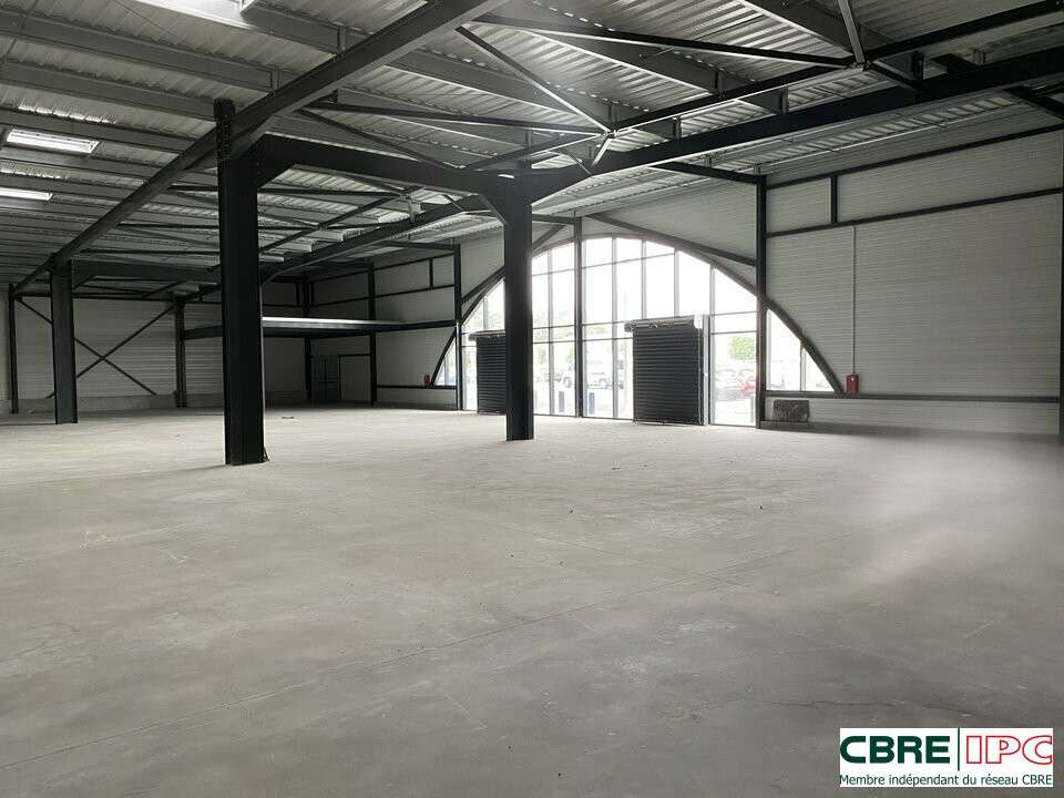A louer local commercial 893m² retail à Hagetmau