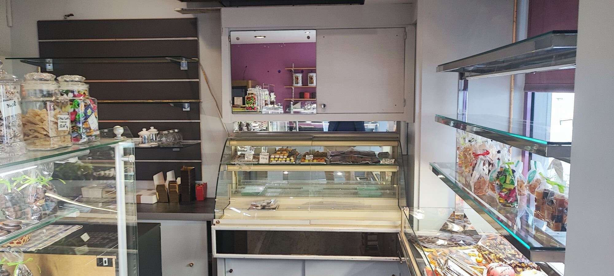 Pâtisserie chocolaterie à vendre à Pierre-Bénite