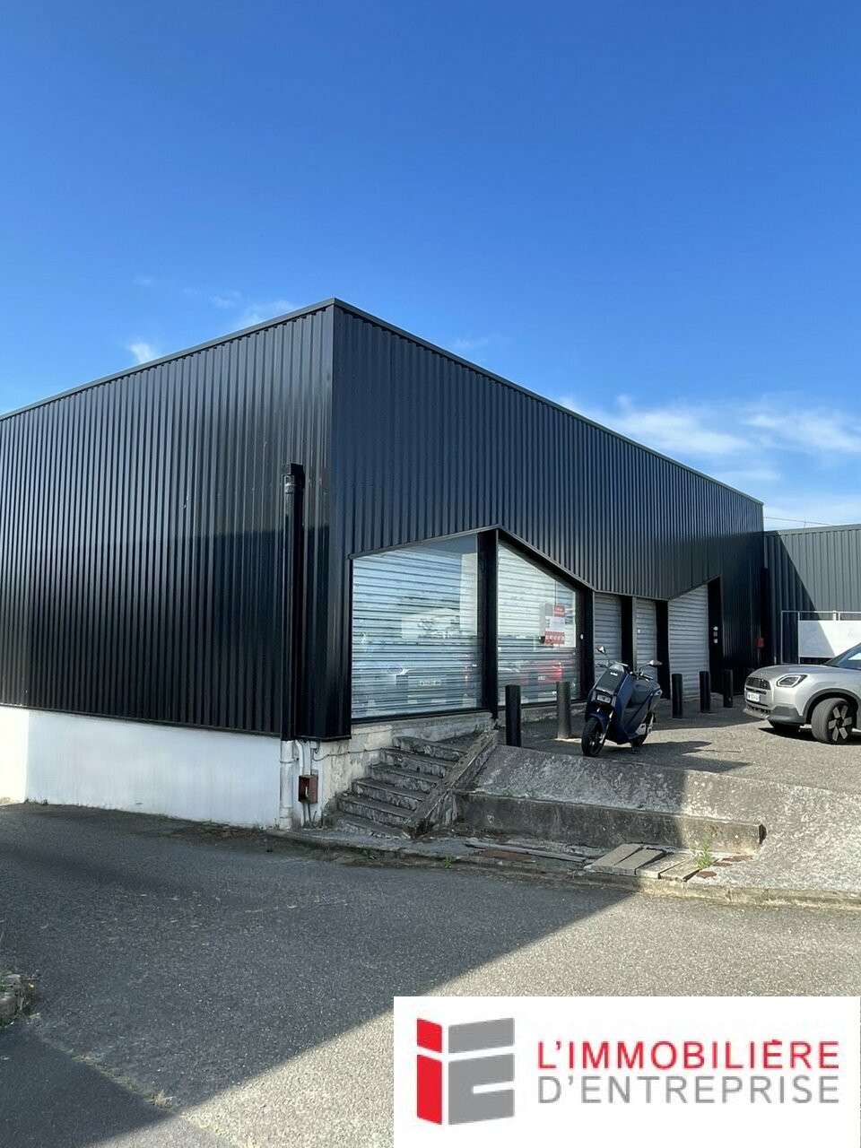 A louer local 500m² à Ploeren ZAC Vannes Ouest