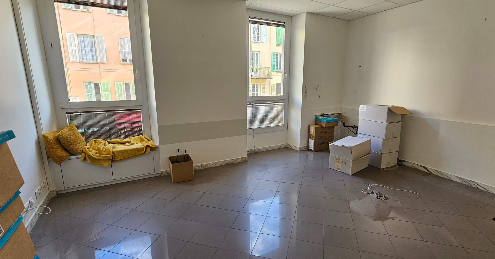 A louer double bureau 20 et 10m² à Nice Smolett