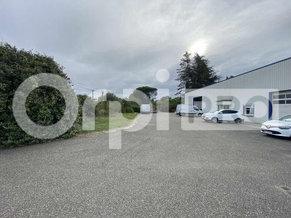 Vente entrepôt 900m² sur Montauban Nord à Albias