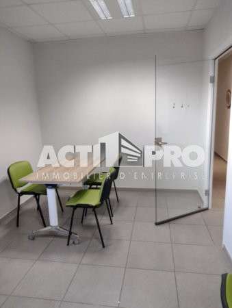 À louer bureaux 100m² R+1 à Perpignan rocade ouest