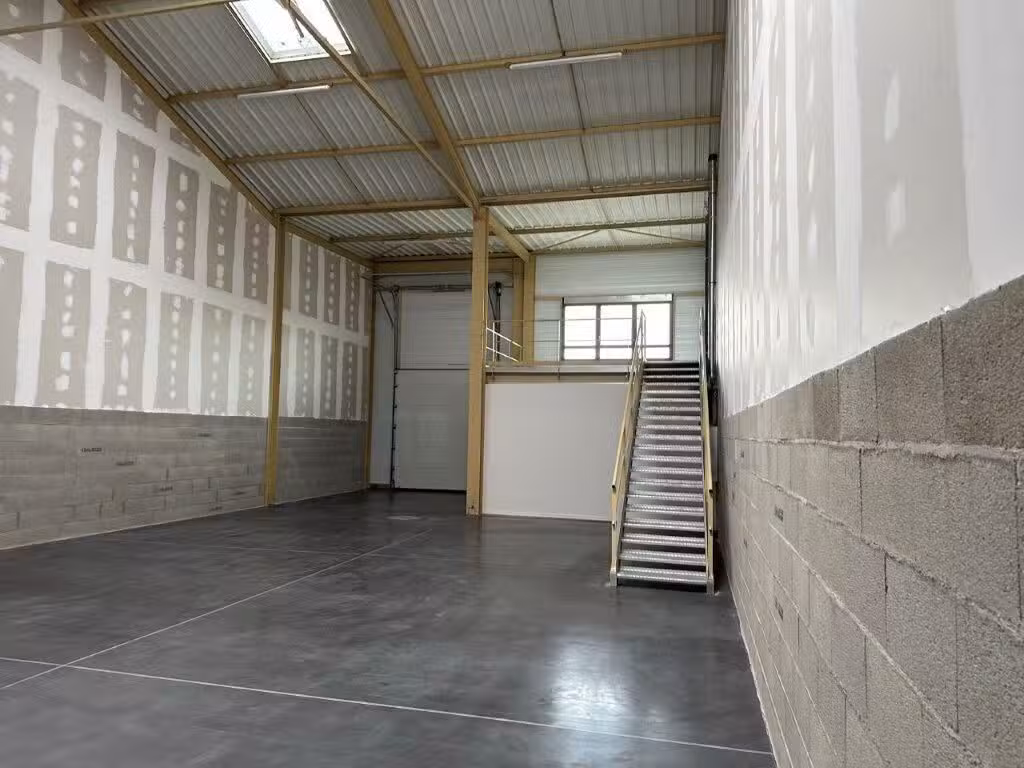 A vendre local d'activité à Bourgoin-Jallieu