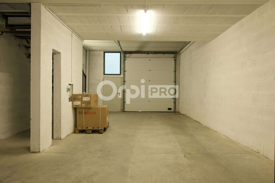 A louer local d'activité de 112m² à Vénissieux