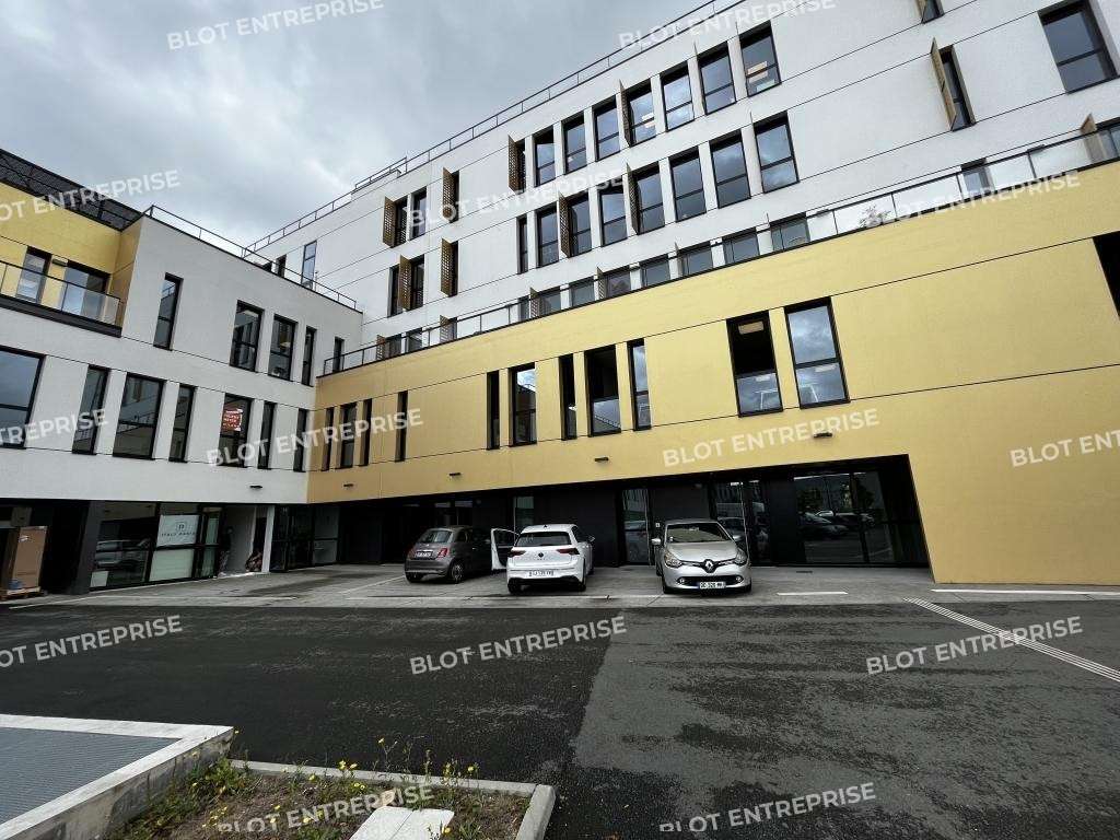 A louer bureaux 245m² à Rennes Atalante Champeaux