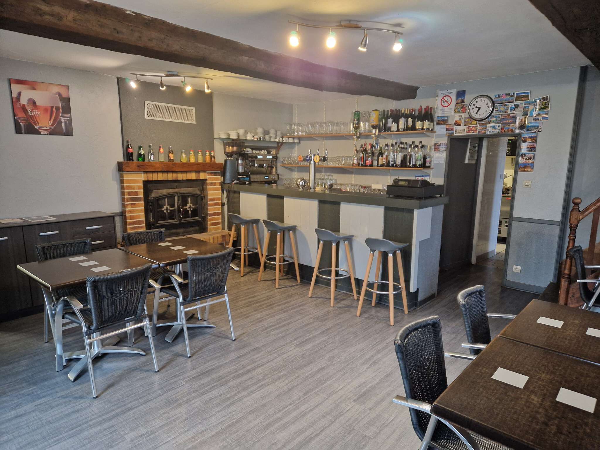AV bar restaurant pizzas avec logement Orne Ouest