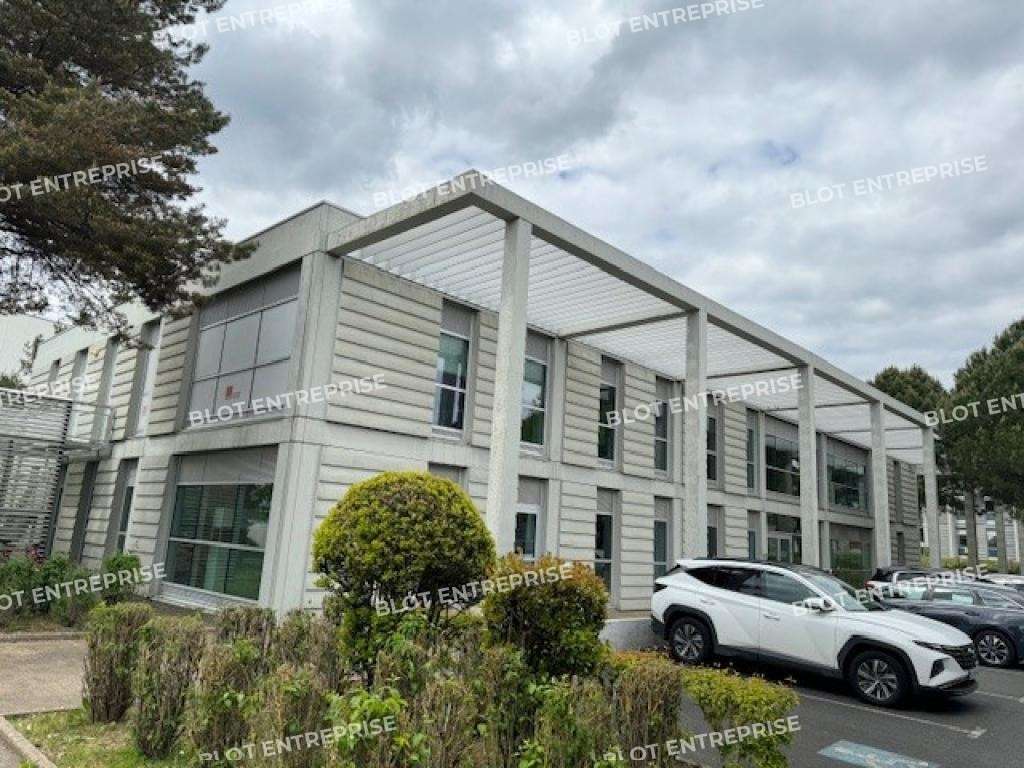 A louer plateau de bureaux 600m² Nantes Chantrerie