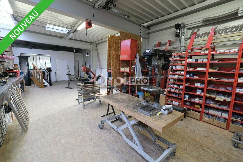 A louer local 331m² ZA Le Taillis Les Sorinières