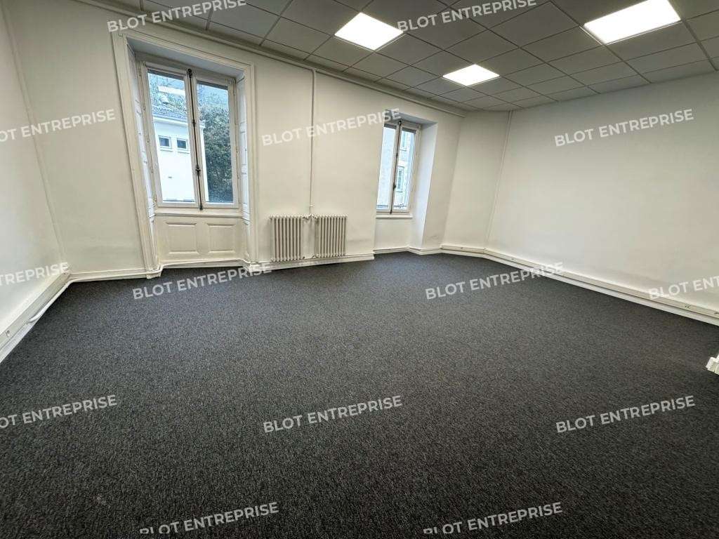 Plateau de bureaux de 238m² Nantes 50 Otages