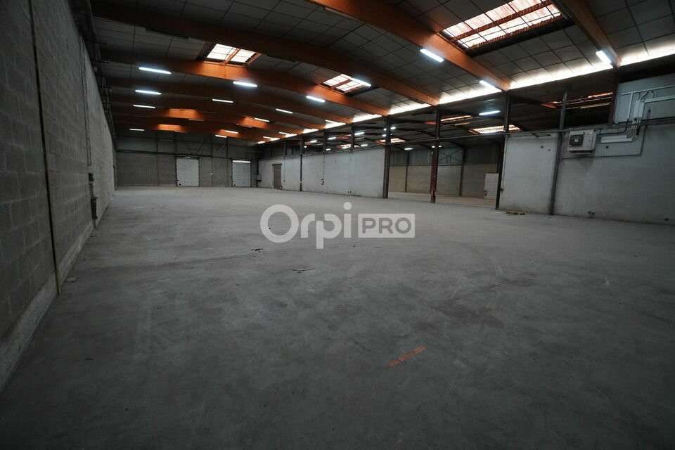 Local d'activité 1000m² à vendre secteur Dijon Est